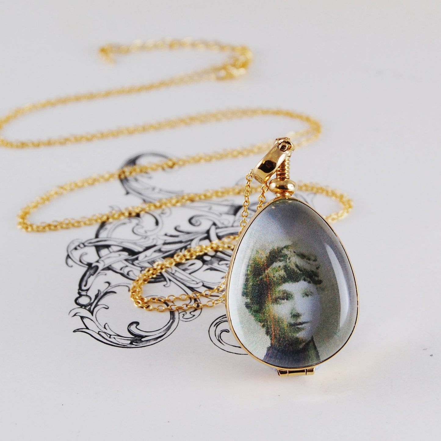 Gold Oval Glass Photo Locket