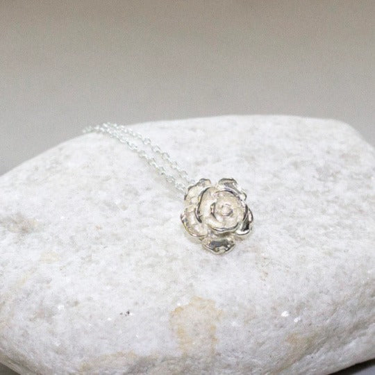 
            
                Load image into Gallery viewer, Sterling Silver Rose Pendant Necklace
            
        