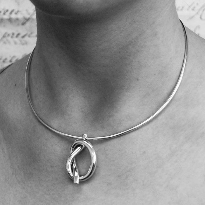 Friendship Knot Silver Choker with Pendant