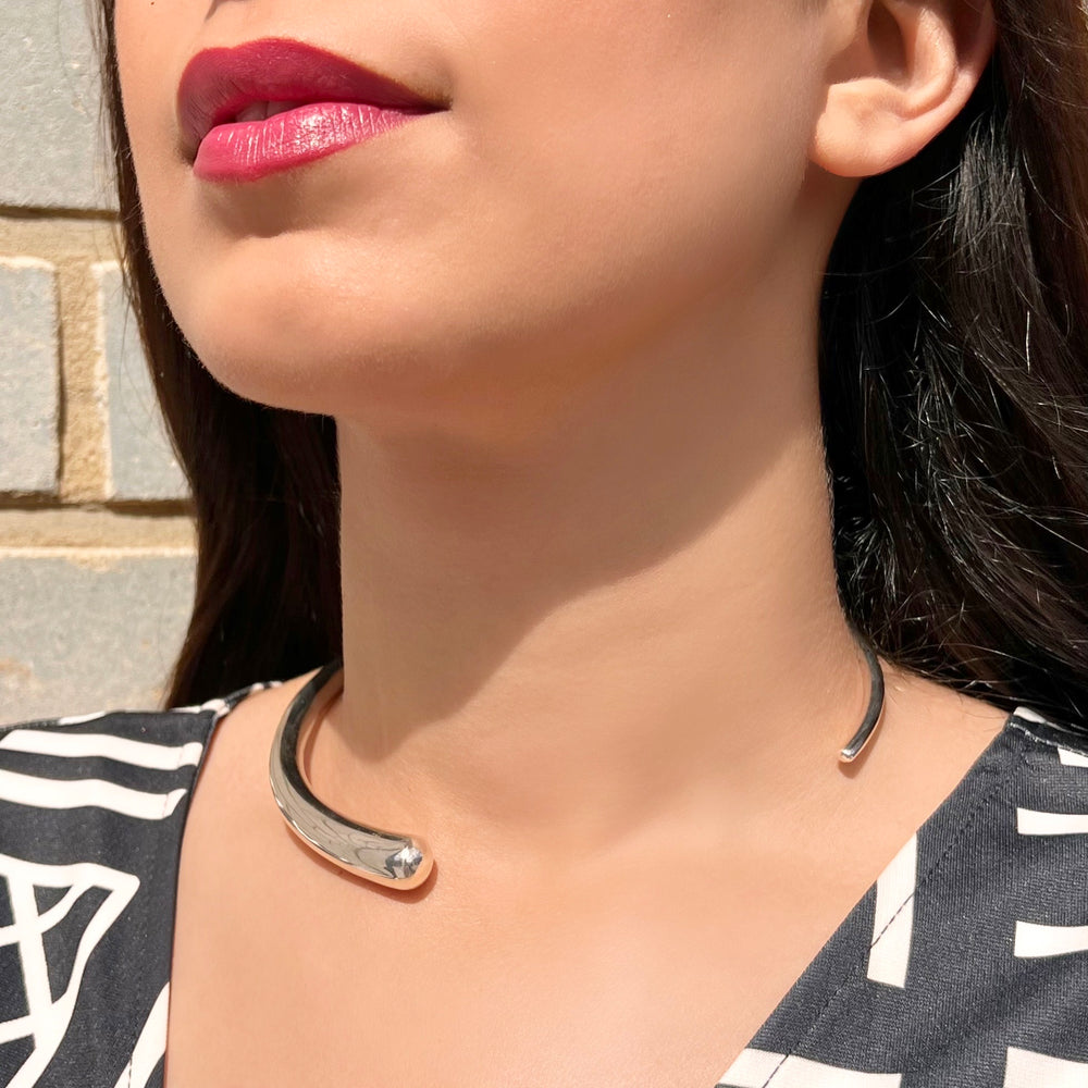 
            
                Load image into Gallery viewer, Sterling Silver Tapered Round Choker Necklace
            
        