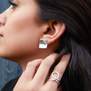 
            
                Load image into Gallery viewer, Rose Gold Textured Square Clip On Earrings
            
        