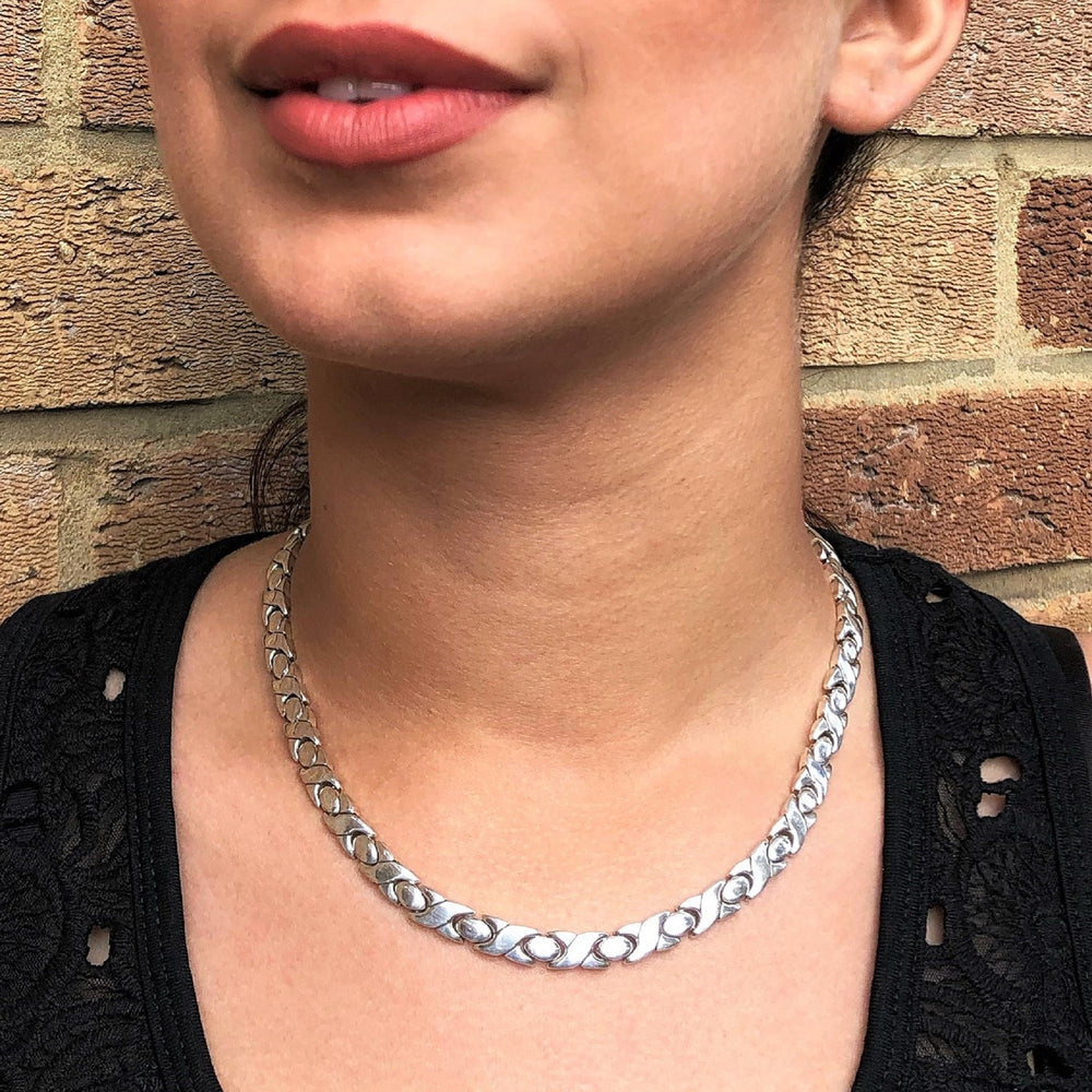 
            
                Load image into Gallery viewer, Hugs and Kisses Chunky Sterling Silver Necklace
            
        