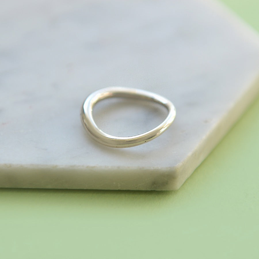 
            
                Load image into Gallery viewer, Graduated Sterling Silver Solid Ring - Otis Jaxon Silver Jewellery
            
        