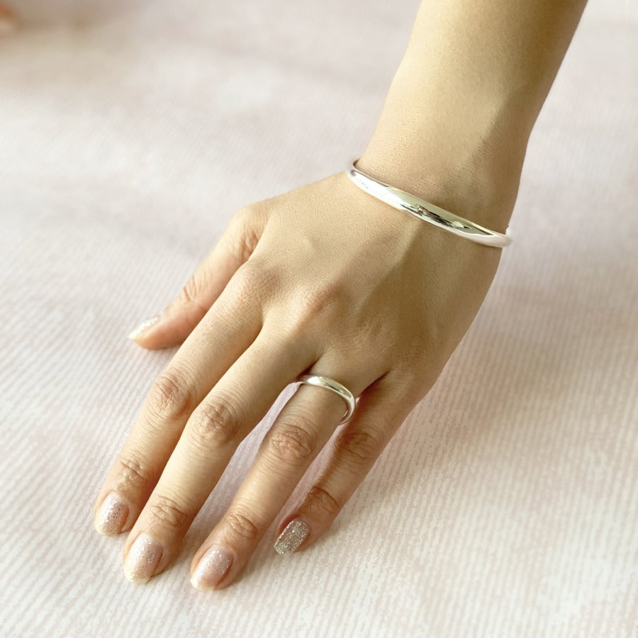 Solid Silver Graduated Bangle - Otis Jaxon Silver Jewellery