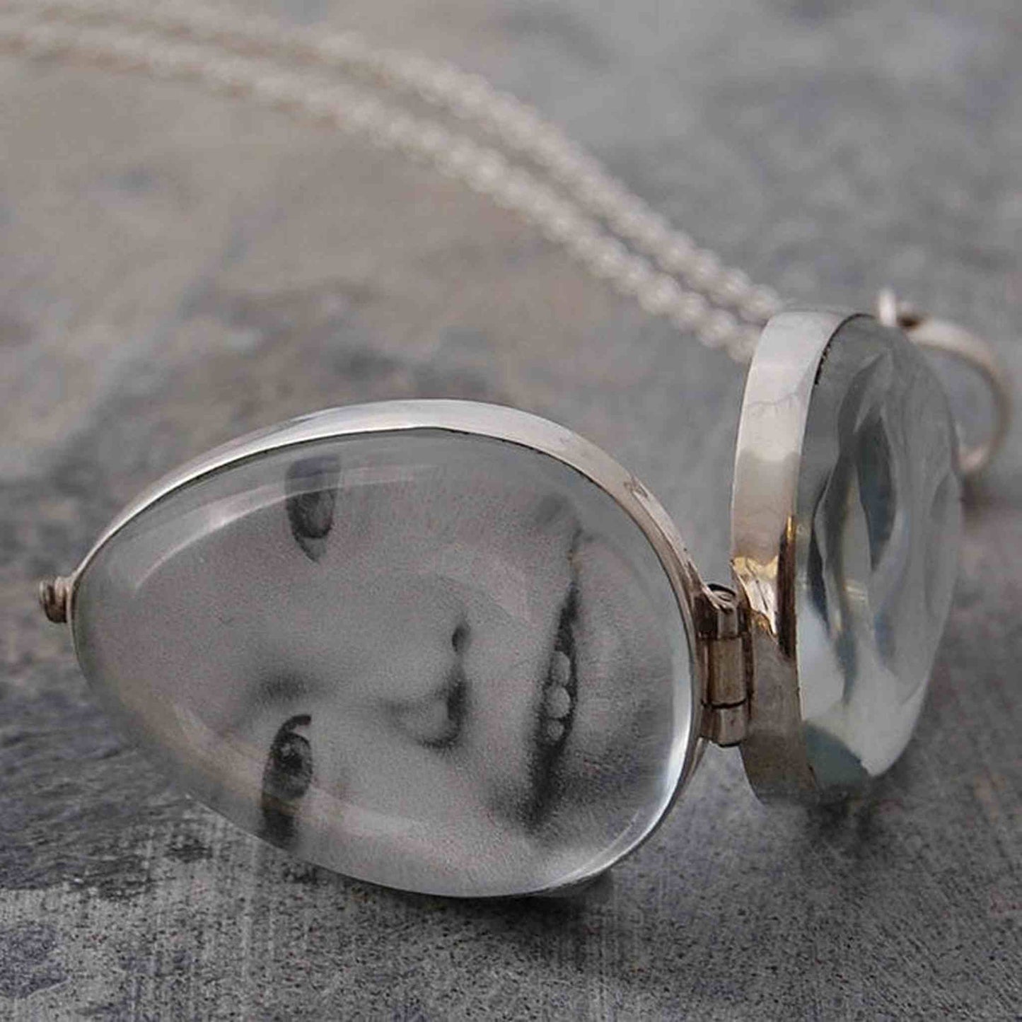 Vintage Silver Oval Photo Locket - Otis Jaxon Silver Jewellery