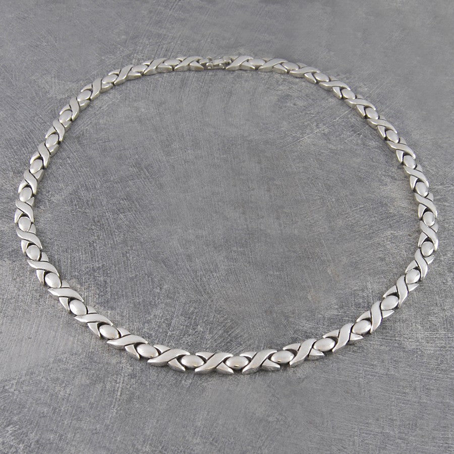 
            
                Load image into Gallery viewer, Hugs and Kisses Chunky Silver Necklace - Otis Jaxon Silver Jewellery
            
        