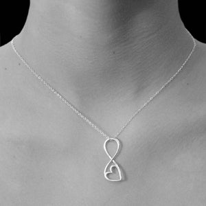 
            
                Load image into Gallery viewer, Sterling Silver Outline Heart Pendant Necklace
            
        
